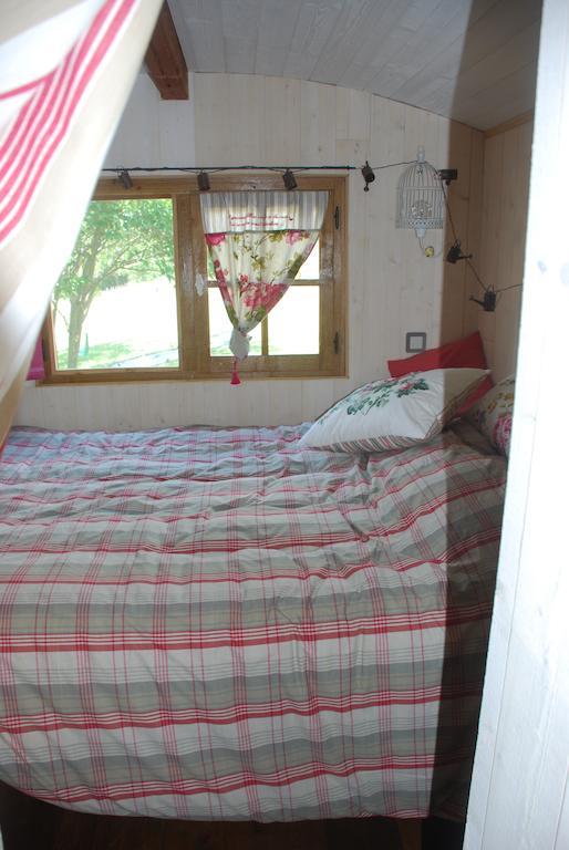 Maison D'Hotes Ainsi Soie T-Il Combovin Szoba fotó
