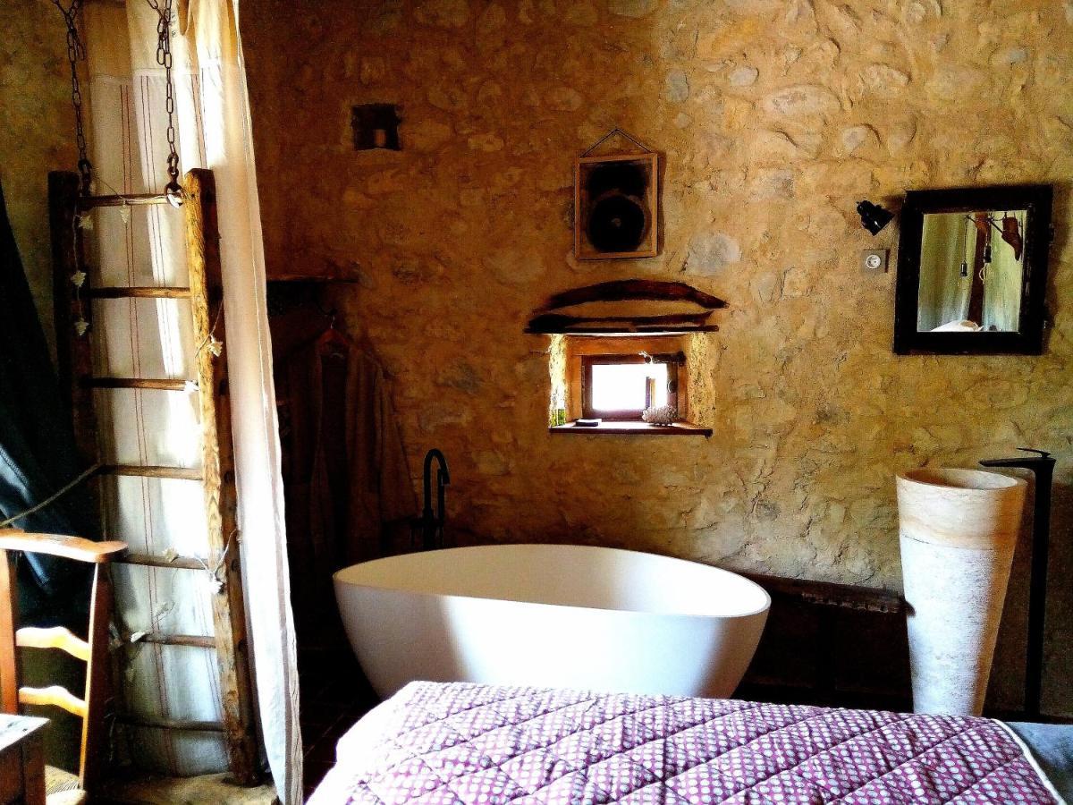 Maison D'Hotes Ainsi Soie T-Il Combovin Kültér fotó